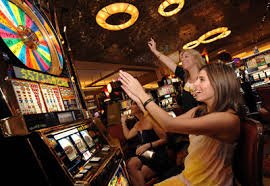 Antarmuka permainan Mahjong Ways di juraganslot dengan tata letak gulungan dan fitur bonus